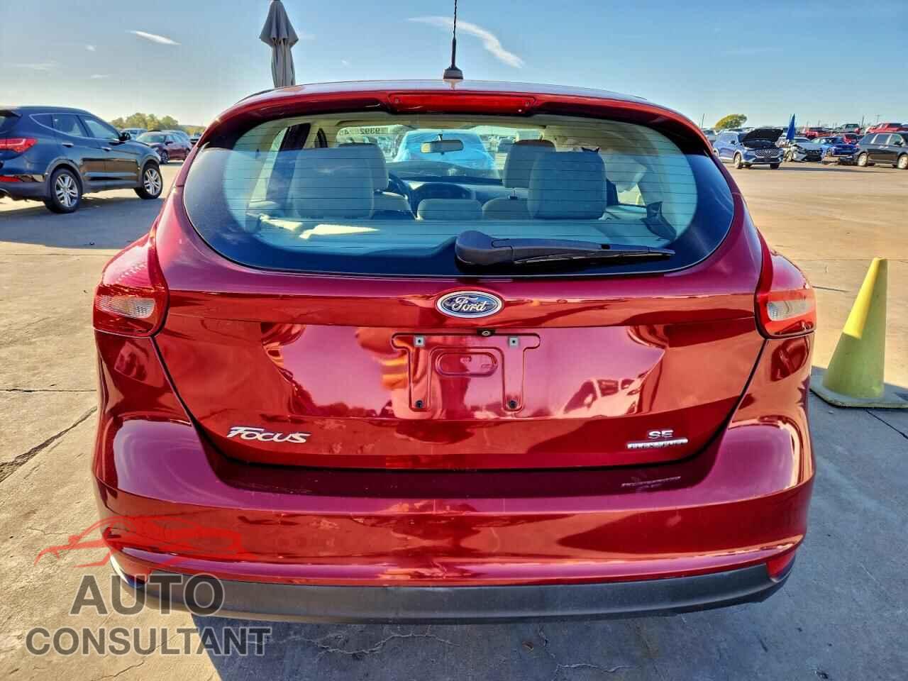 FORD FOCUS 2016 - 1FADP3K23GL212452