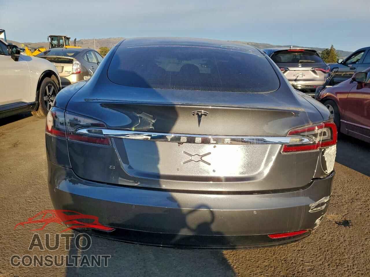 TESLA MODEL S 2017 - 5YJSA1E10HF225979