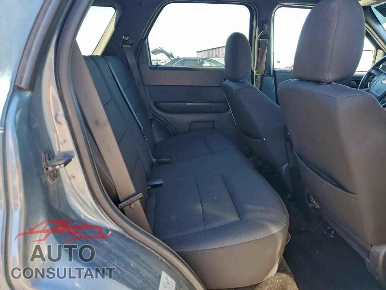 FORD ESCAPE 2011 - 1FMCU0DG2BKB24637