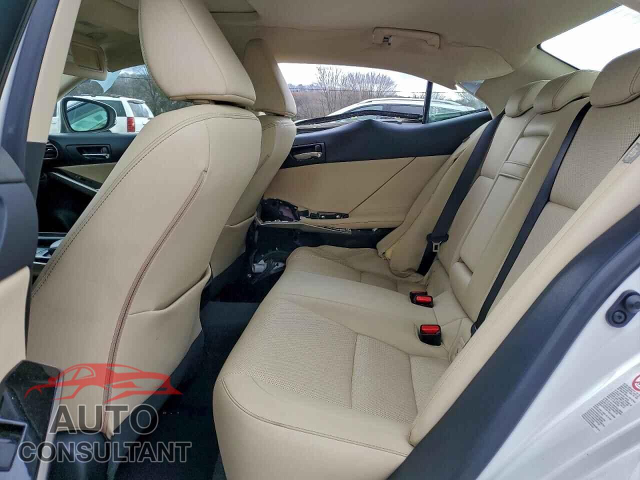 LEXUS IS 2015 - JTHBF1D28F5066007