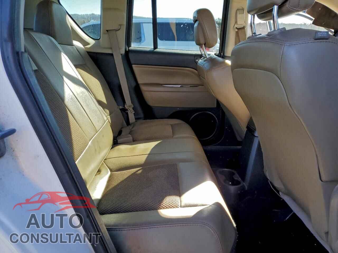 JEEP COMPASS 2014 - 1C4NJCEB5ED692013