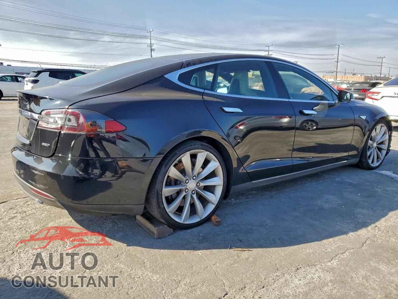TESLA MODEL S 2015 - 5YJSA1H24FF091480