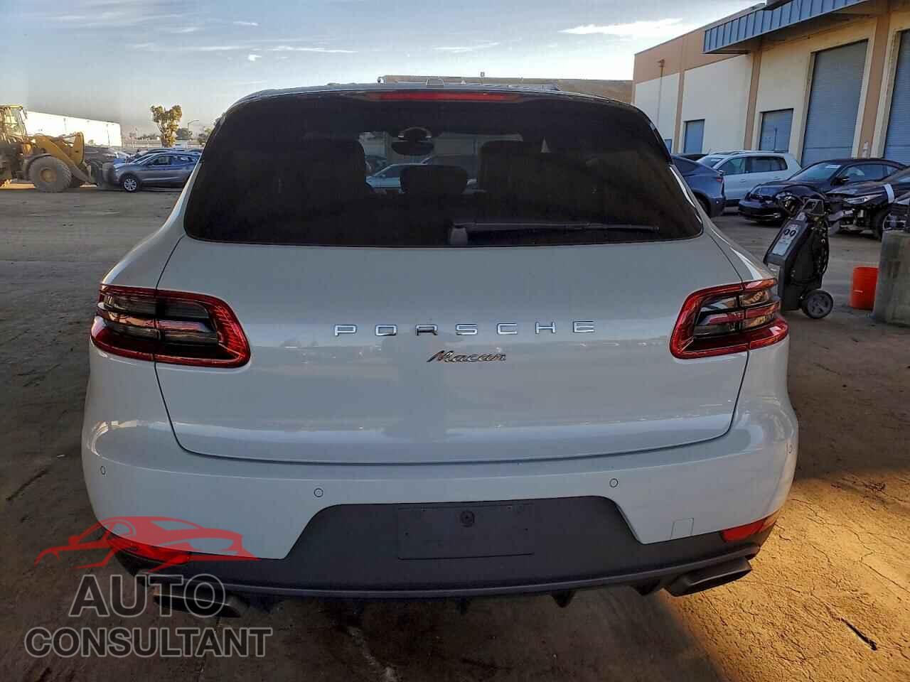 PORSCHE MACAN 2017 - WP1AA2A58HLB07037