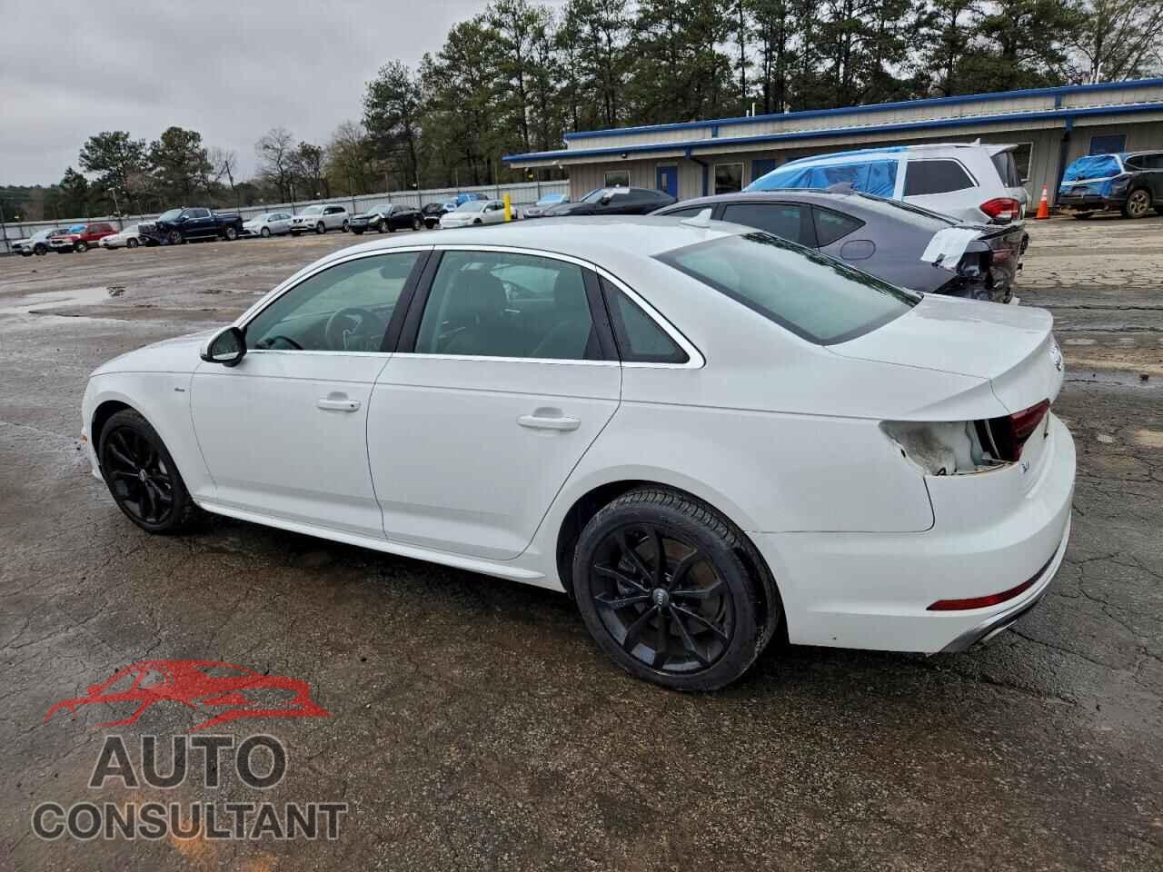 AUDI A4 2019 - WAUDNAF43KN016876