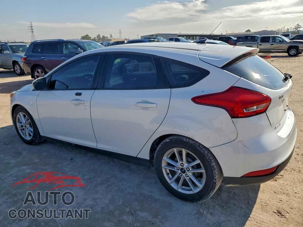 FORD FOCUS 2016 - 1FADP3K28GL342825
