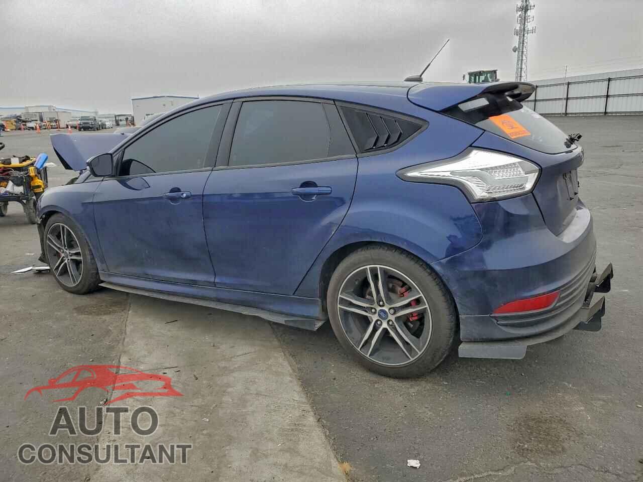 FORD FOCUS 2016 - 1FADP3L90GL319423