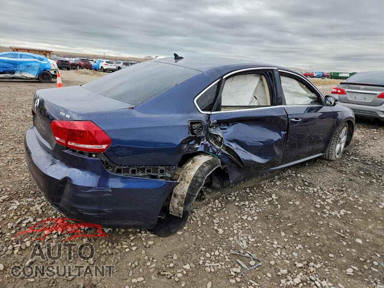 VOLKSWAGEN PASSAT 2015 - 1VWBV7A38FC050564