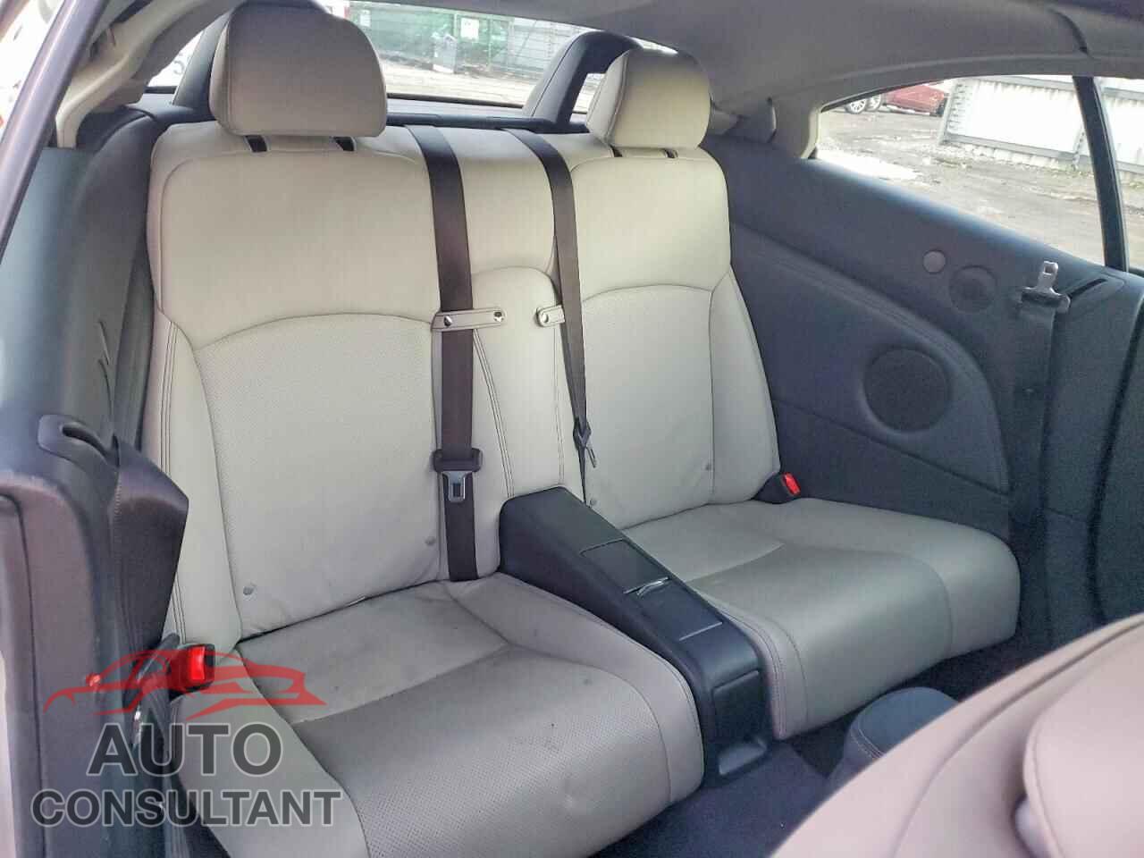 LEXUS IS 2012 - JTHFF2C21C2524704