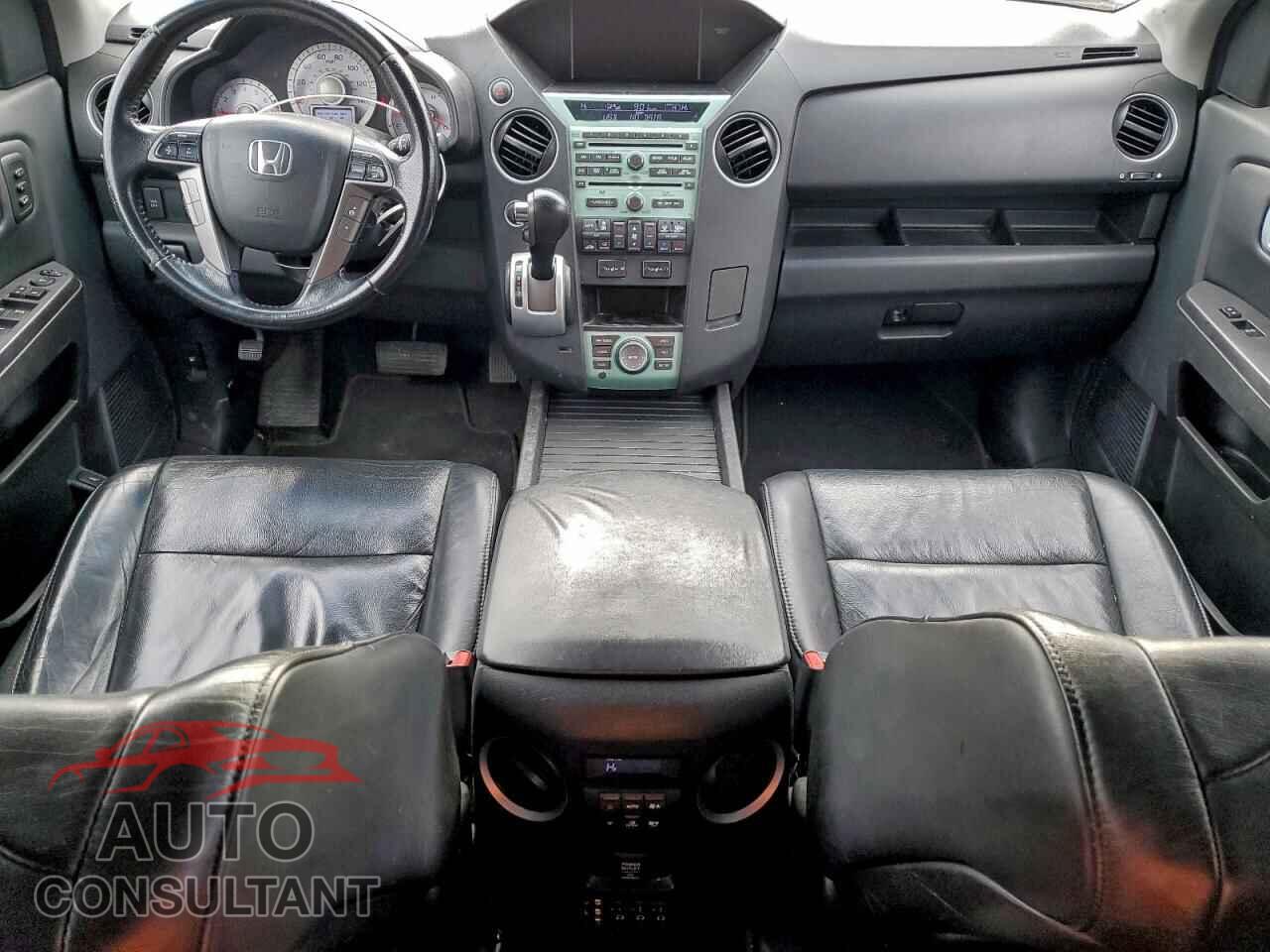 HONDA PILOT 2011 - 5FNYF4H96BB008636