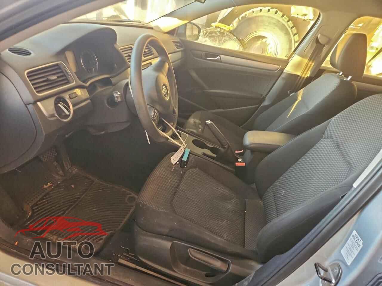 VOLKSWAGEN PASSAT 2014 - 1VWAP7A32EC022392