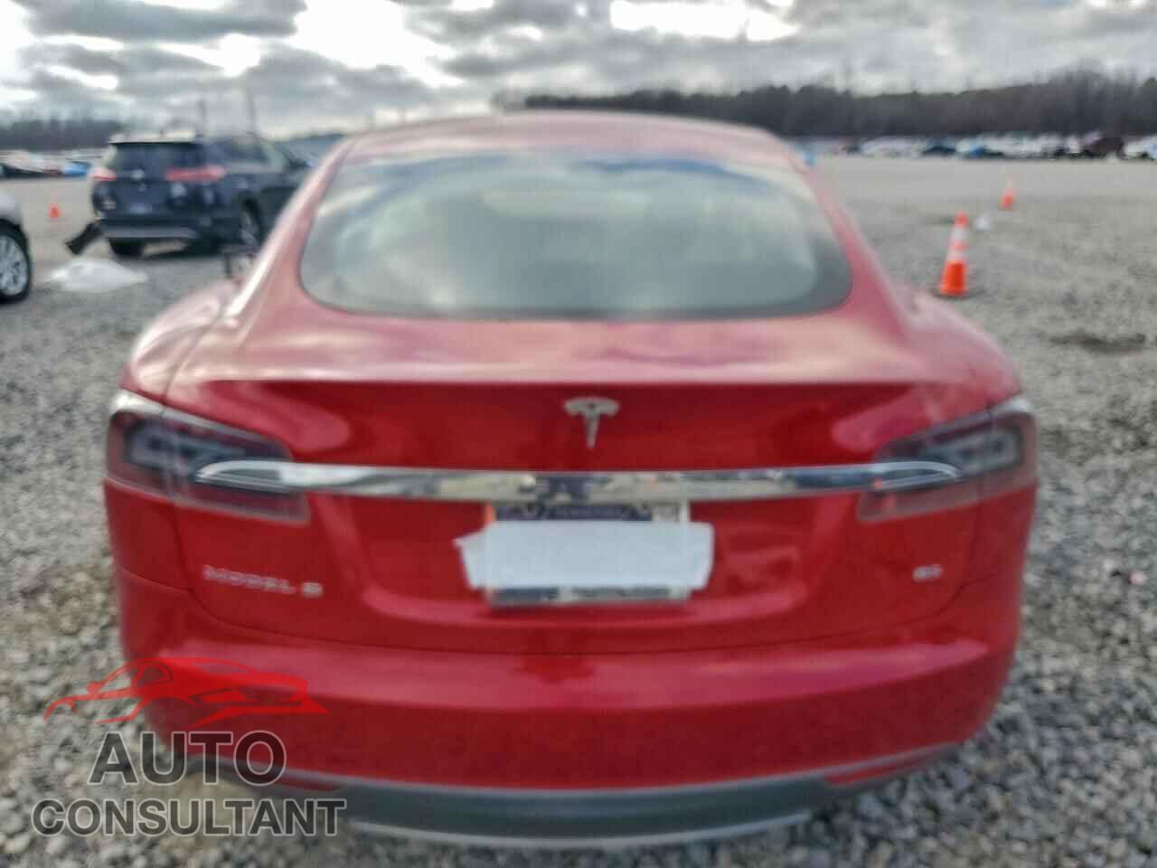 TESLA MODEL S 2013 - 5YJSA1DNXDFP09334