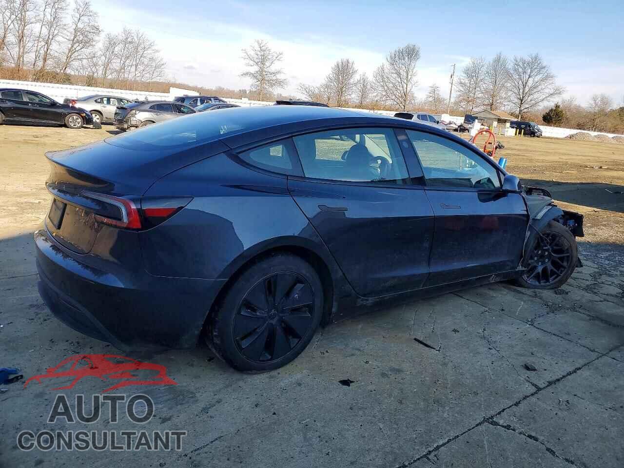 TESLA MODEL 3 2024 - 5YJ3E1EA1RF773595