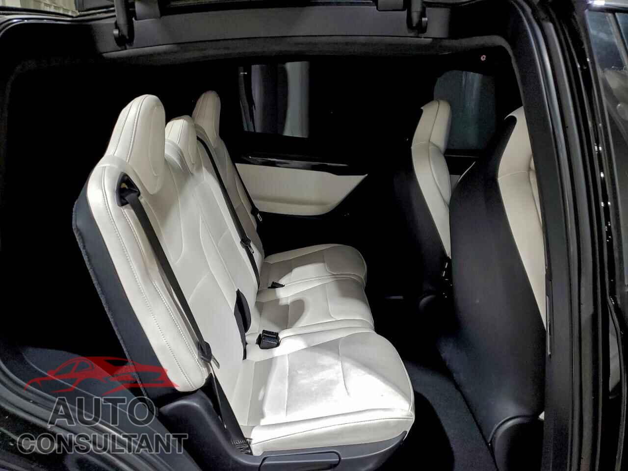 TESLA MODEL X 2019 - 5YJXCDE48KF180406