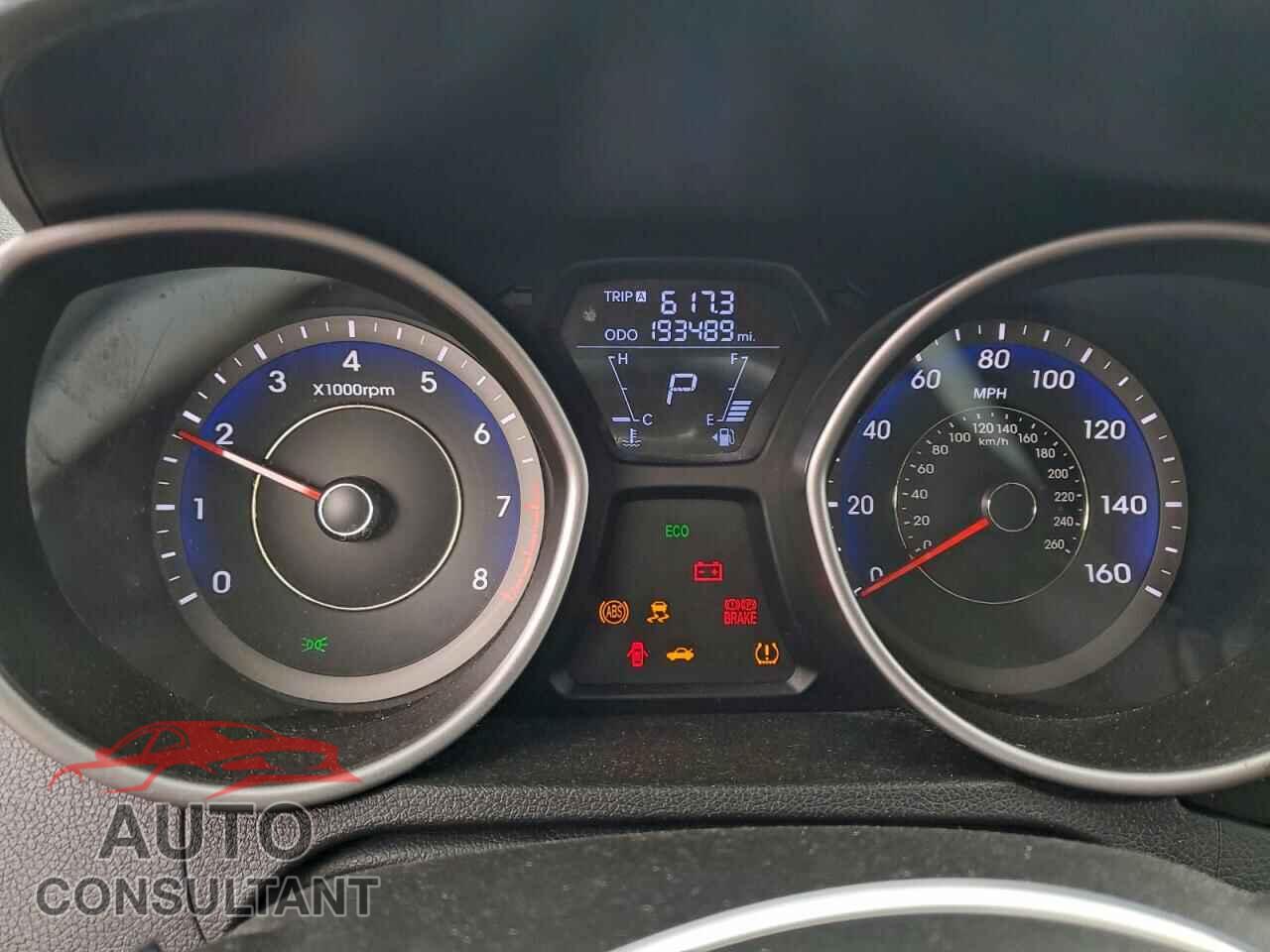 HYUNDAI ELANTRA 2012 - KMHDH4AE1CU218324