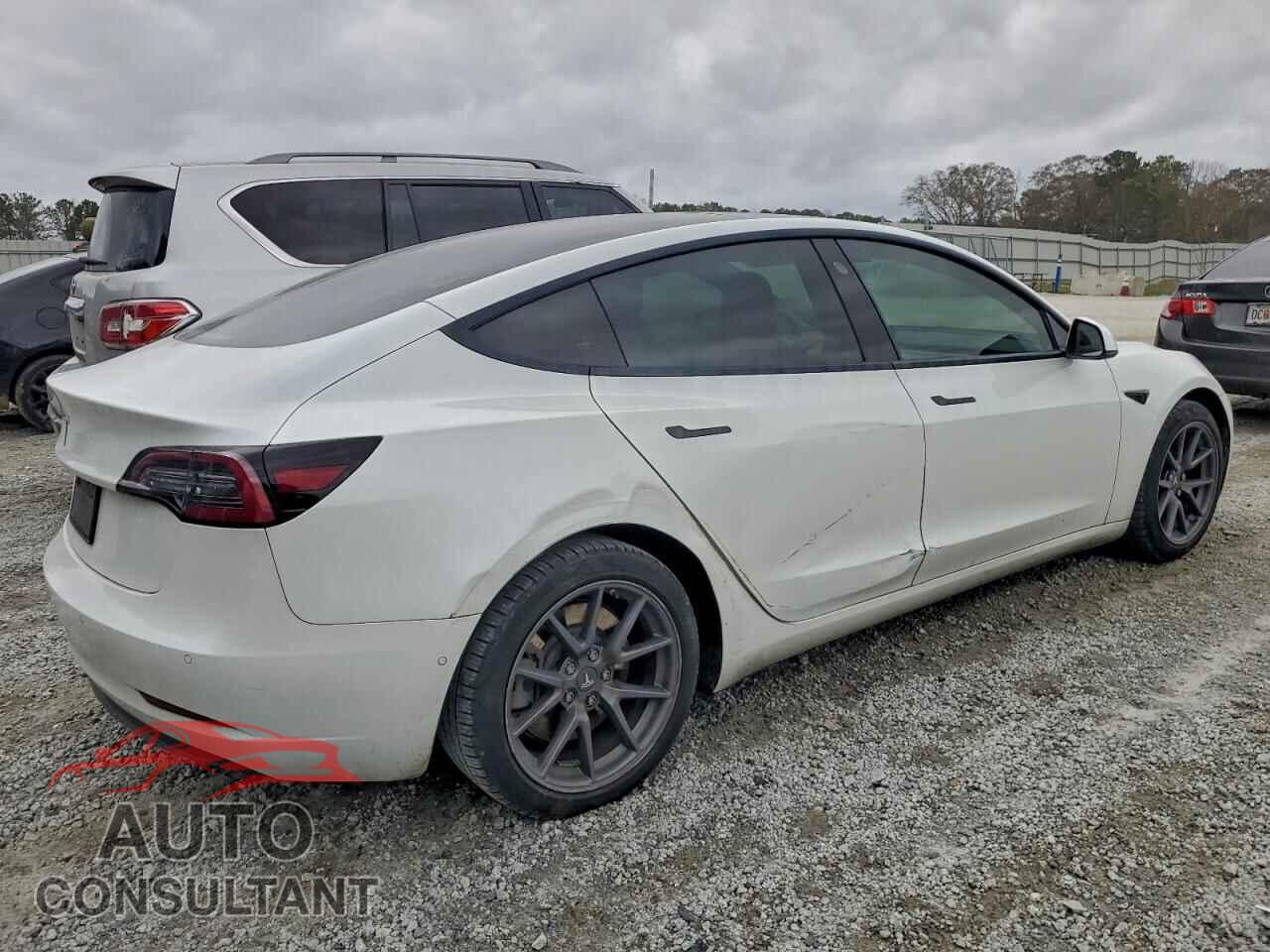 TESLA MODEL 3 2021 - 5YJ3E1EA4MF871528