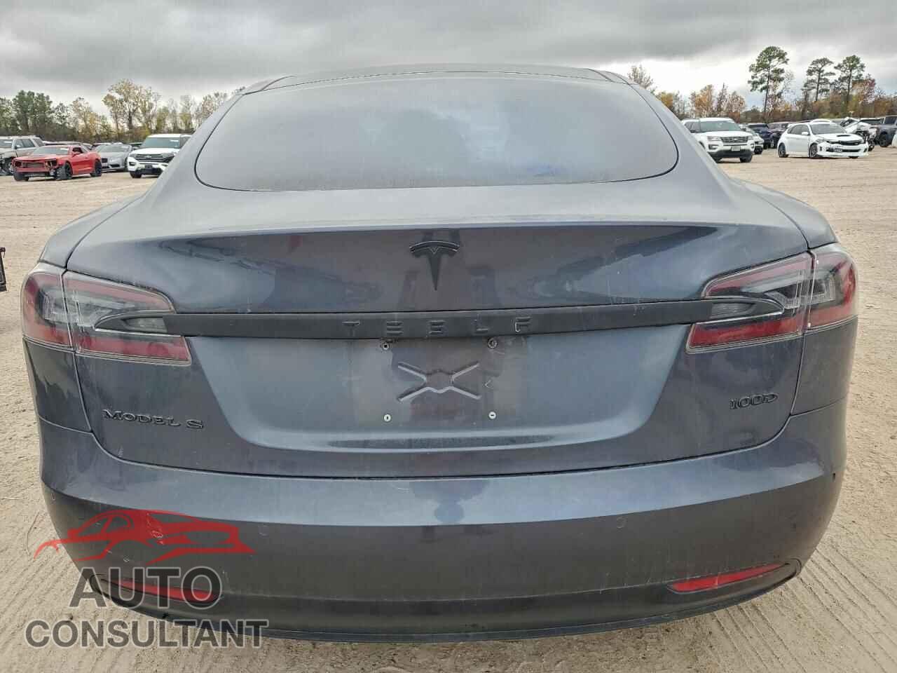 TESLA MODEL S 2018 - 5YJSA1E23JF244816