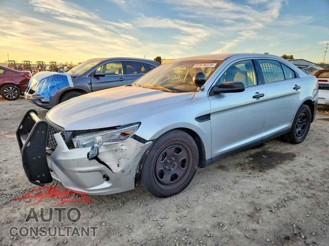 FORD TAURUS 2013 - 1FAHP2M82DG201718