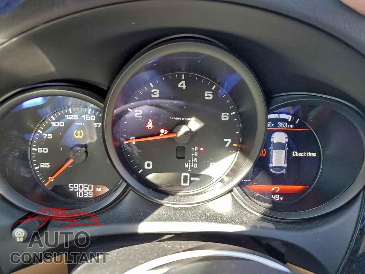 PORSCHE MACAN 2018 - WP1AA2A52JLB05094