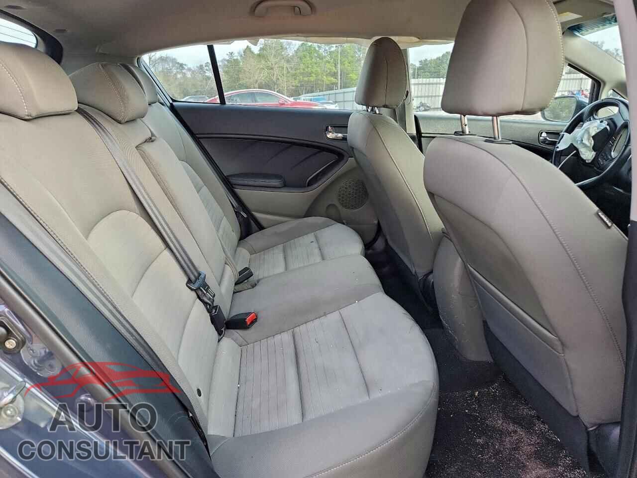 KIA FORTE 2015 - KNAFX5A83F5288421