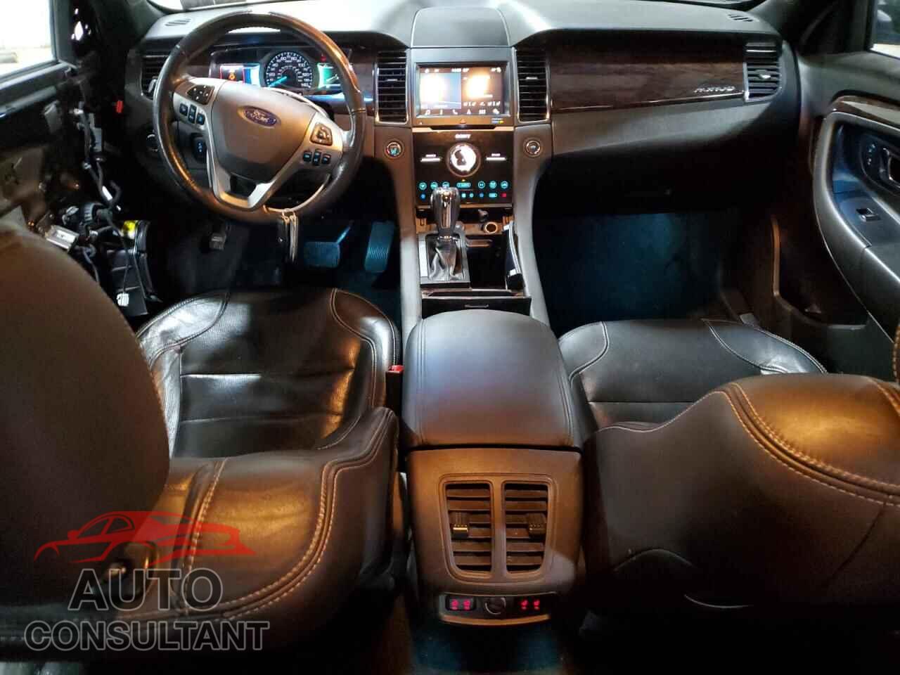 FORD TAURUS 2017 - 1FAHP2J85HG106001