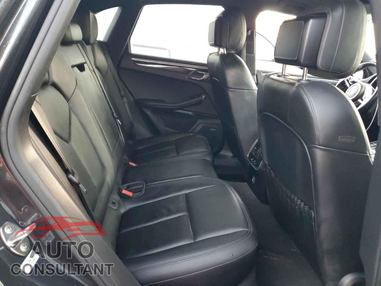 PORSCHE MACAN 2017 - WP1AA2A56HLB83047