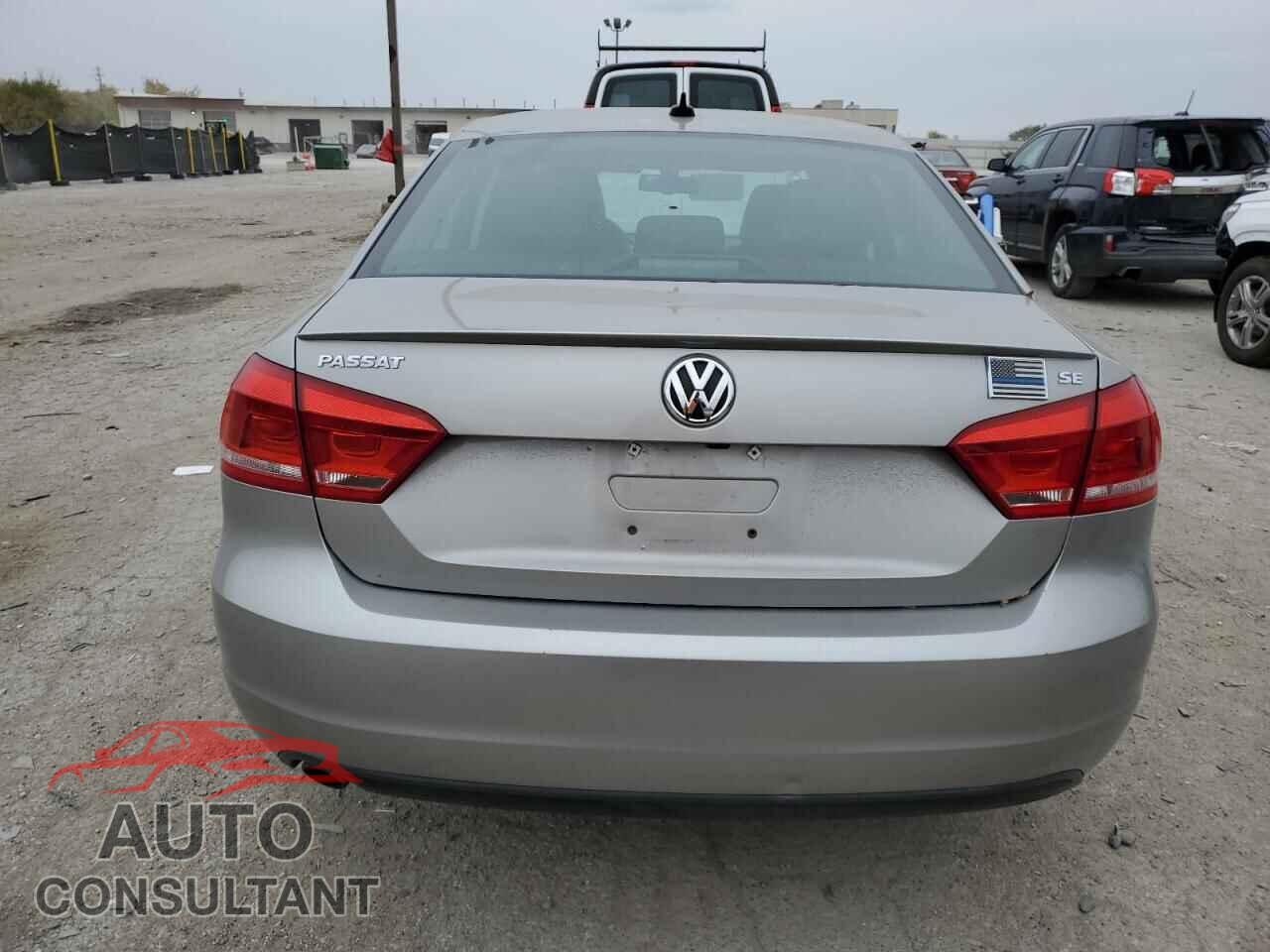 VOLKSWAGEN PASSAT 2014 - 1VWBP7A35EC006501