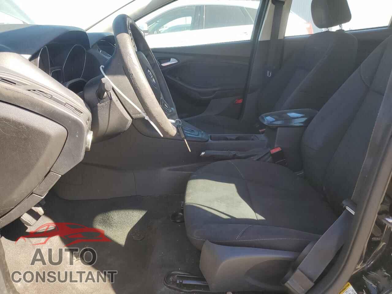 FORD FOCUS 2017 - 1FADP3K26HL202189