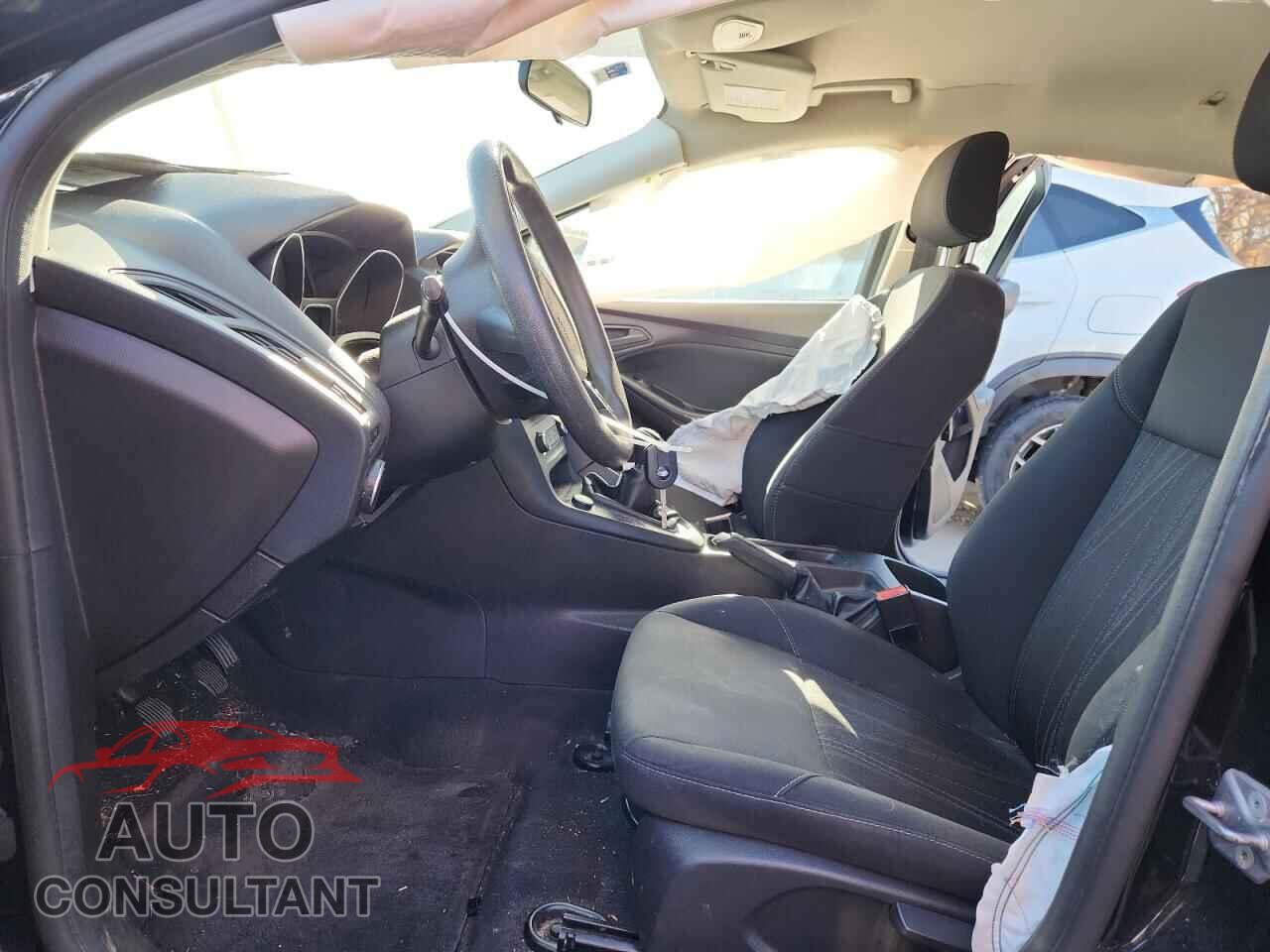 FORD FOCUS 2016 - 1FADP3E25GL361165
