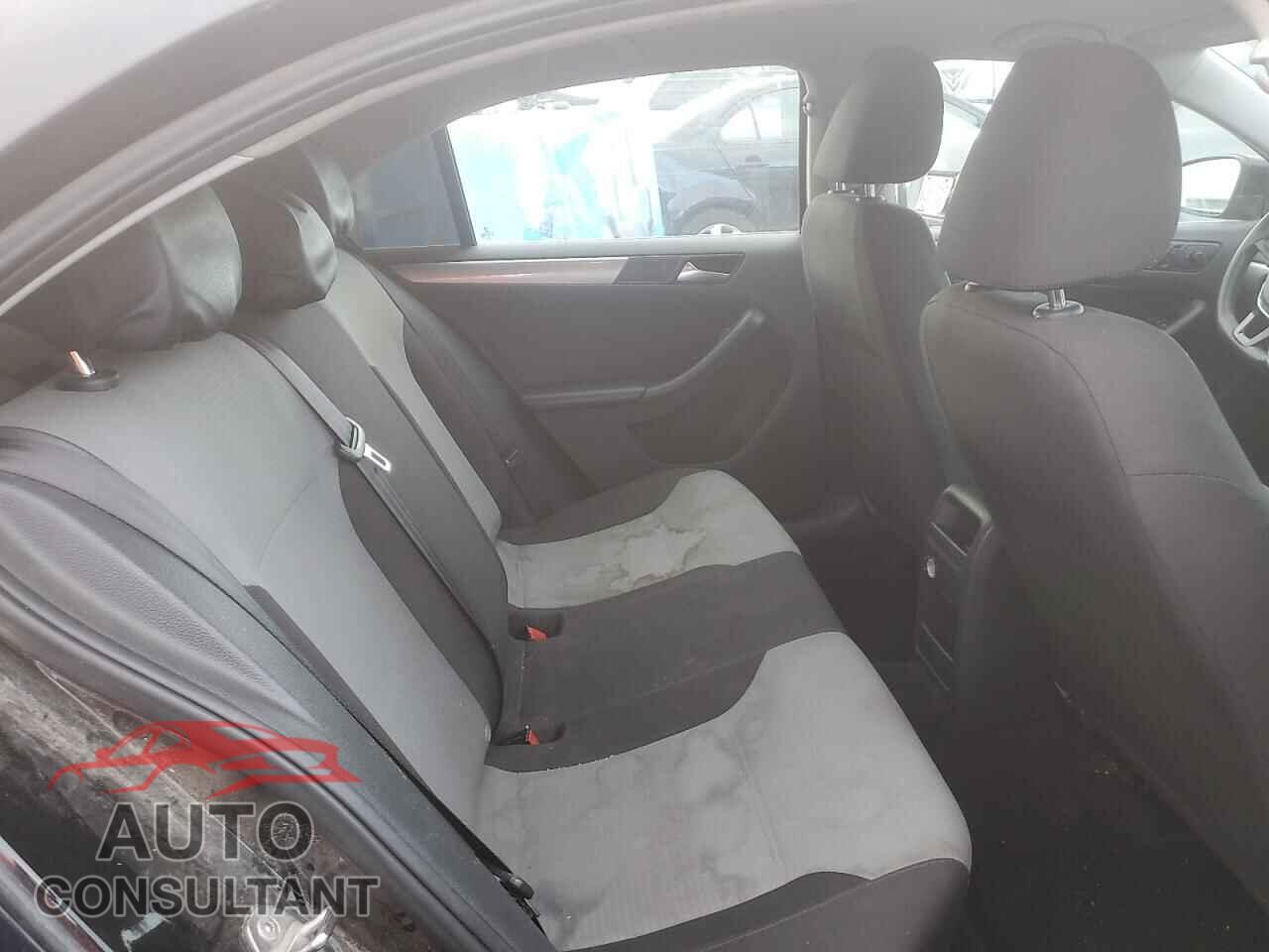 VOLKSWAGEN JETTA 2017 - 3VW2B7AJ6HM303132
