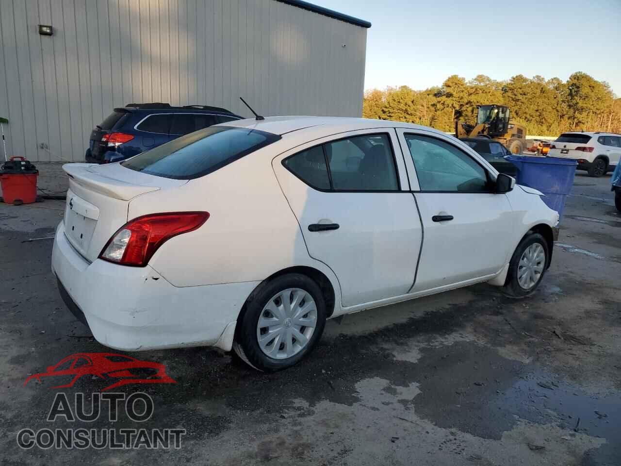 NISSAN VERSA 2019 - 3N1CN7AP3KL823842
