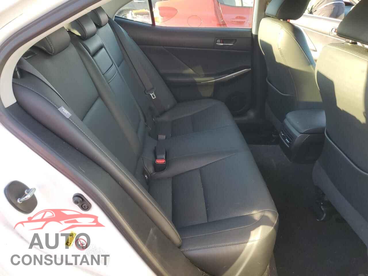 LEXUS IS 2015 - JTHBF1D20F5062002