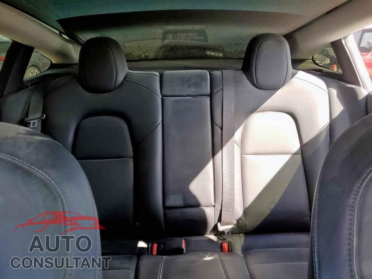 TESLA MODEL 3 2018 - 5YJ3E1EA8JF062352