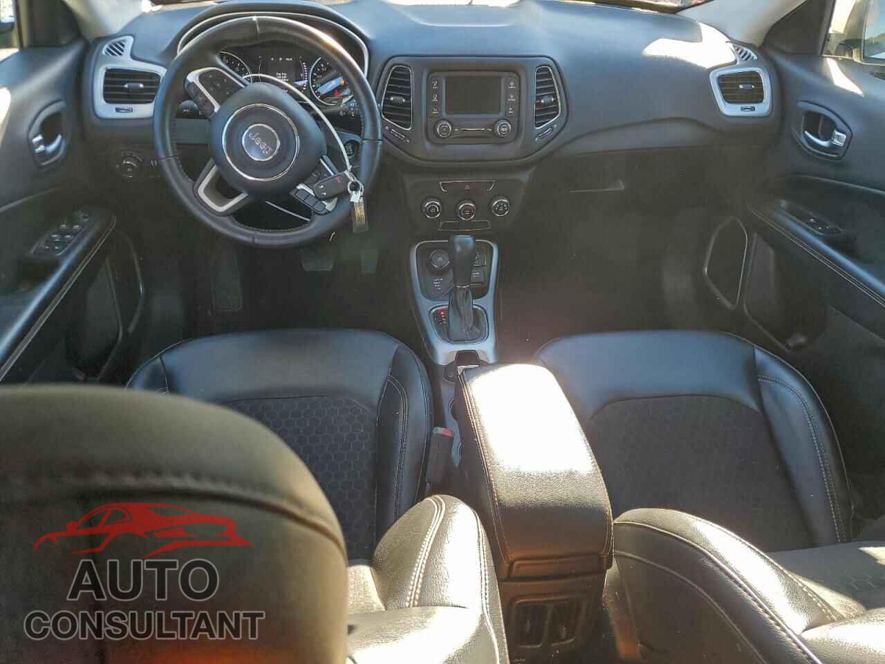 JEEP COMPASS 2018 - 3C4NJDBBXJT246602