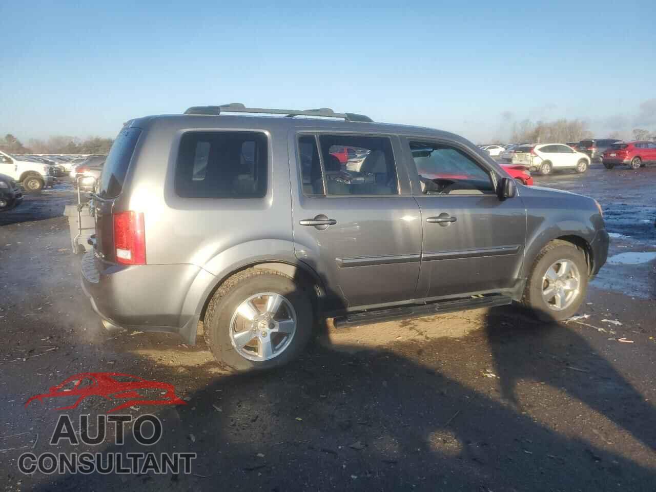 HONDA PILOT 2011 - 5FNYF4H49BB087160