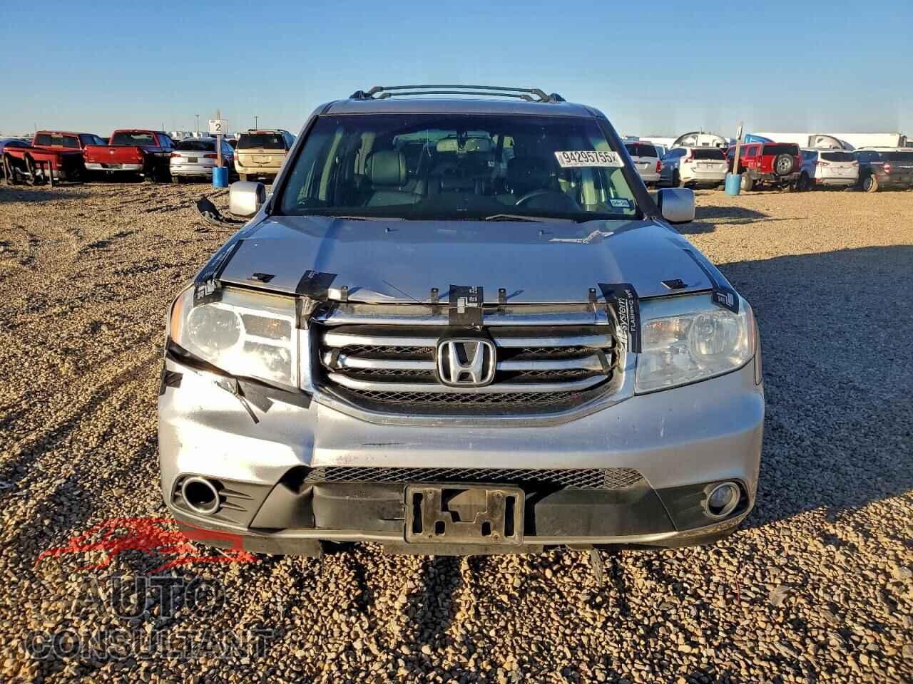 HONDA PILOT 2013 - 5FNYF4H54DB016573