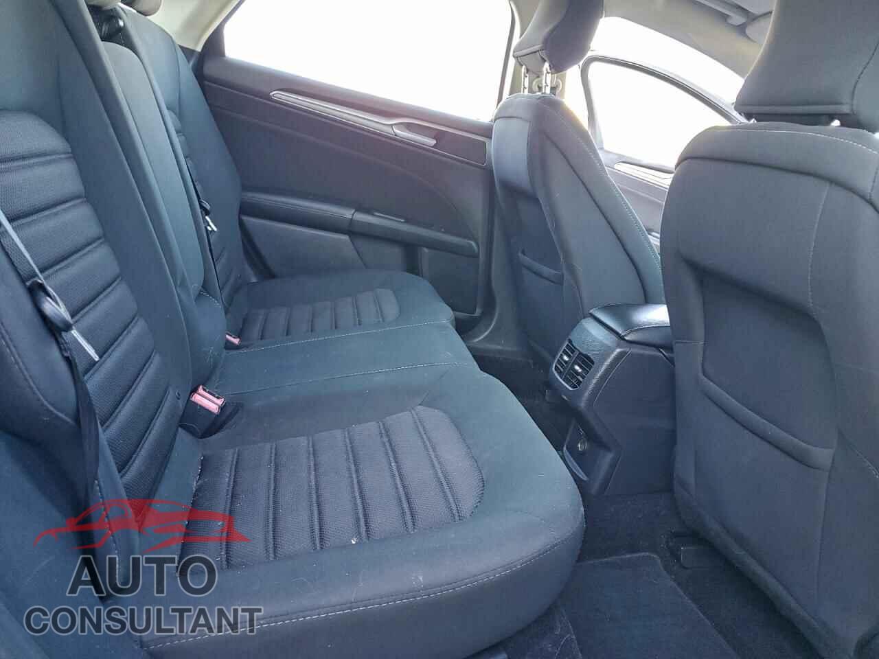 FORD FUSION 2017 - 3FA6P0LU5HR354893