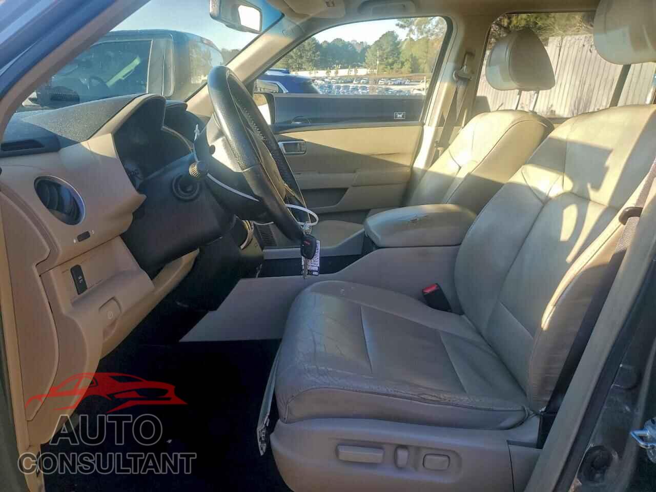 HONDA PILOT 2009 - 5FNYF38609B007900