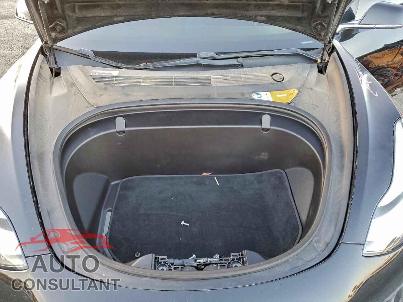 TESLA MODEL 3 2018 - 5YJ3E1EA8JF004807