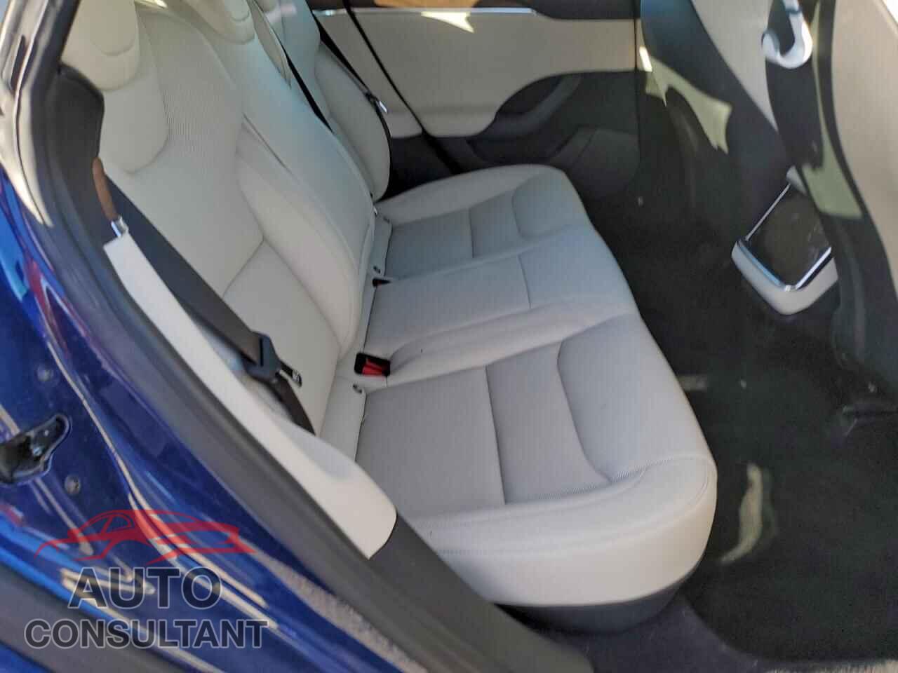 TESLA MODEL S 2022 - 5YJSA1E53NF474761