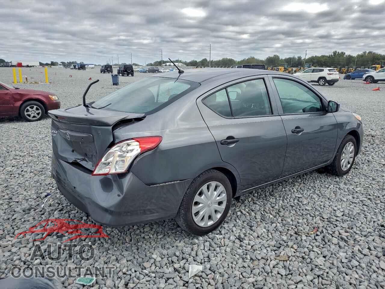 NISSAN VERSA 2019 - 3N1CN7AP3KL824103