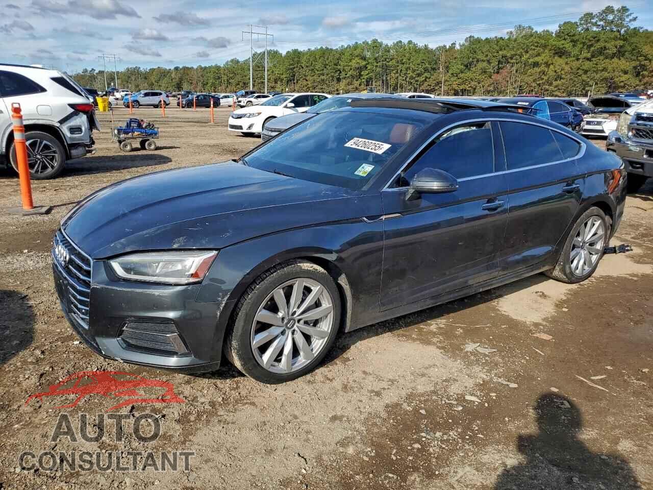 AUDI A5 2018 - WAUBNCF52JA088623