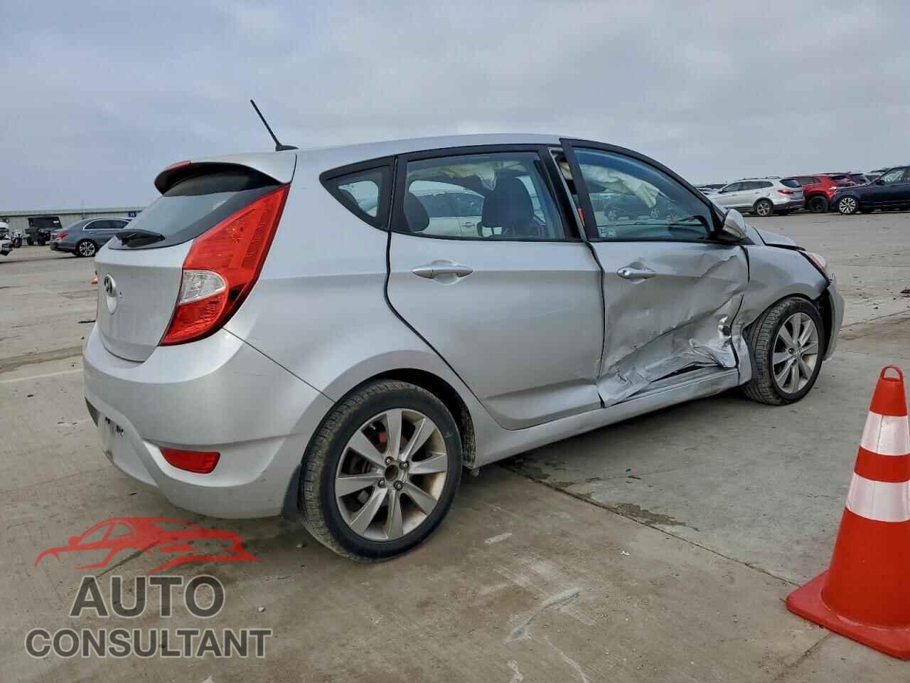 HYUNDAI ACCENT 2013 - KMHCU5AE0DU075073