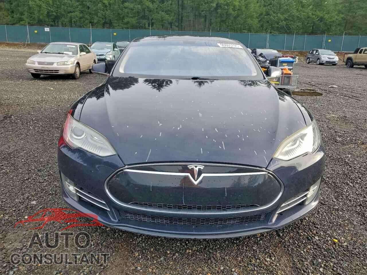 TESLA MODEL S 2013 - 5YJSA1AG7DFP09555