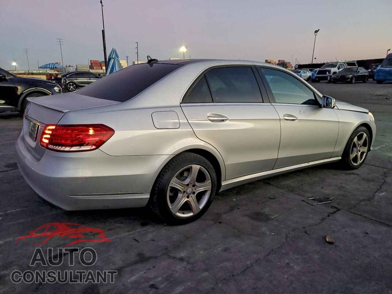MERCEDES-BENZ E-CLASS 2016 - WDDHF5KB0GB197611