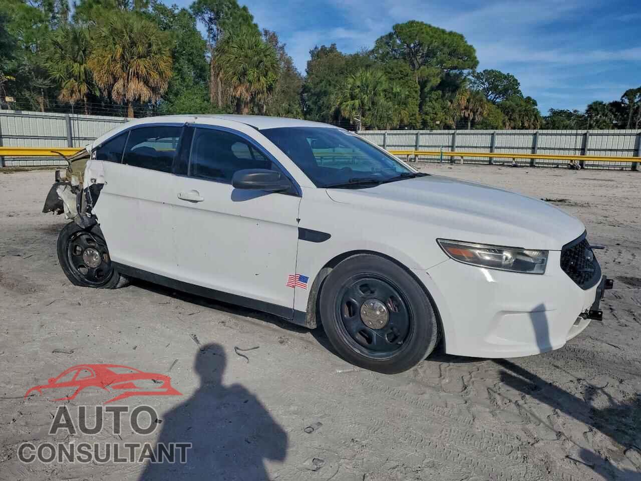 FORD TAURUS 2017 - 1FAHP2MK1HG126348