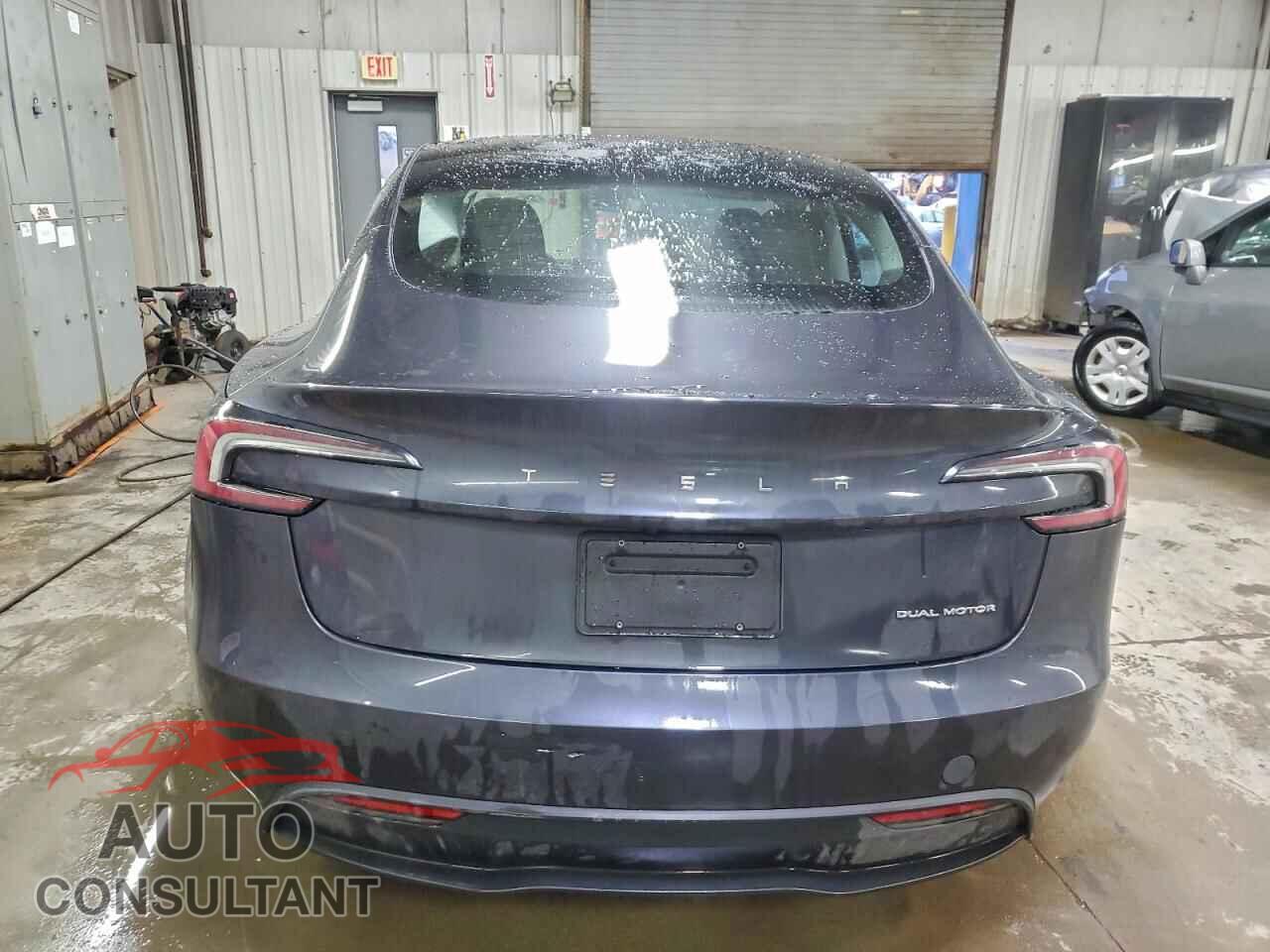 TESLA MODEL 3 2025 - 5YJ3E1EB7SF914362