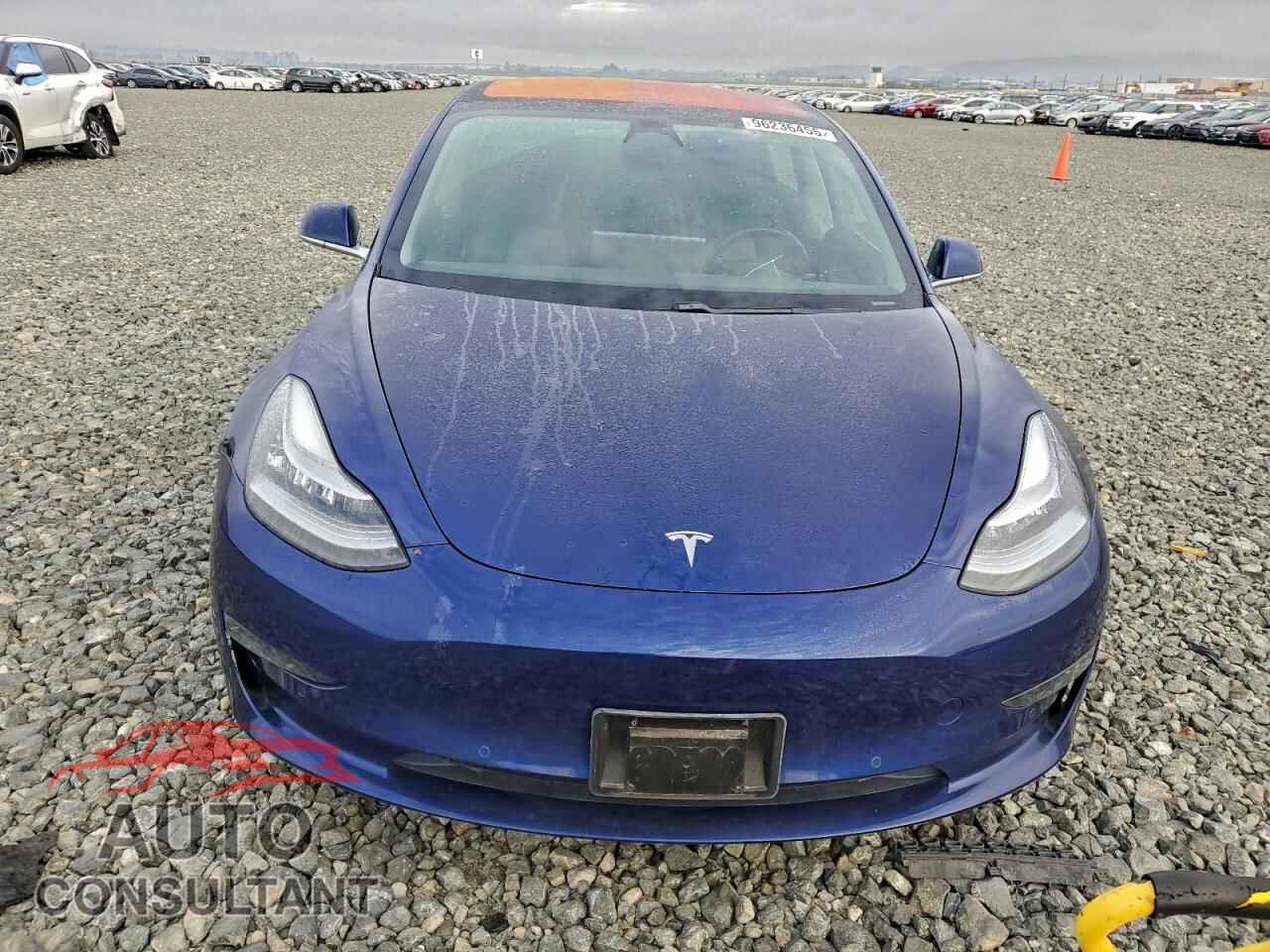 TESLA MODEL 3 2018 - 5YJ3E1EB9JF090203
