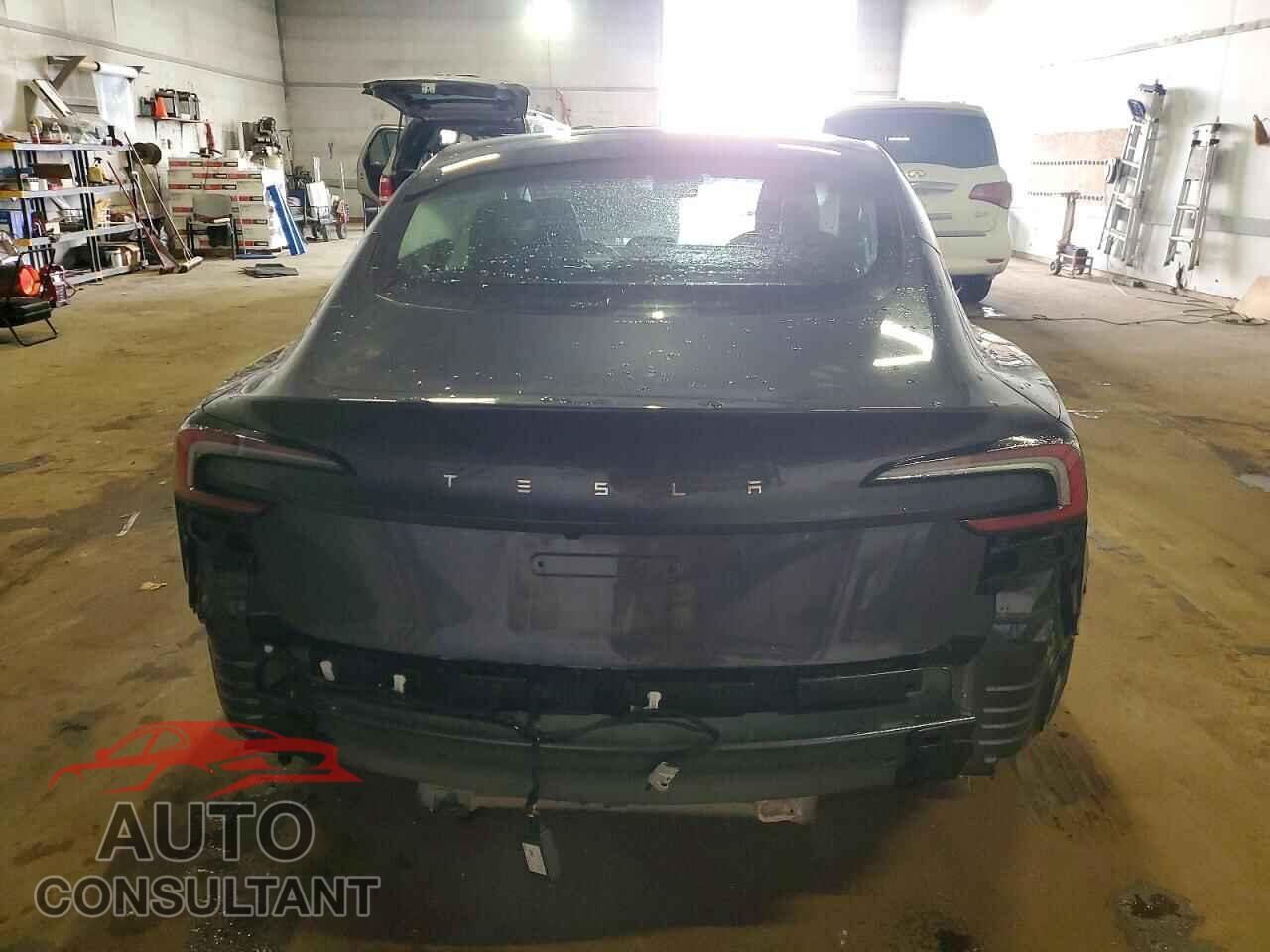 TESLA MODEL 3 2025 - 5YJ3E1EA5SF992498