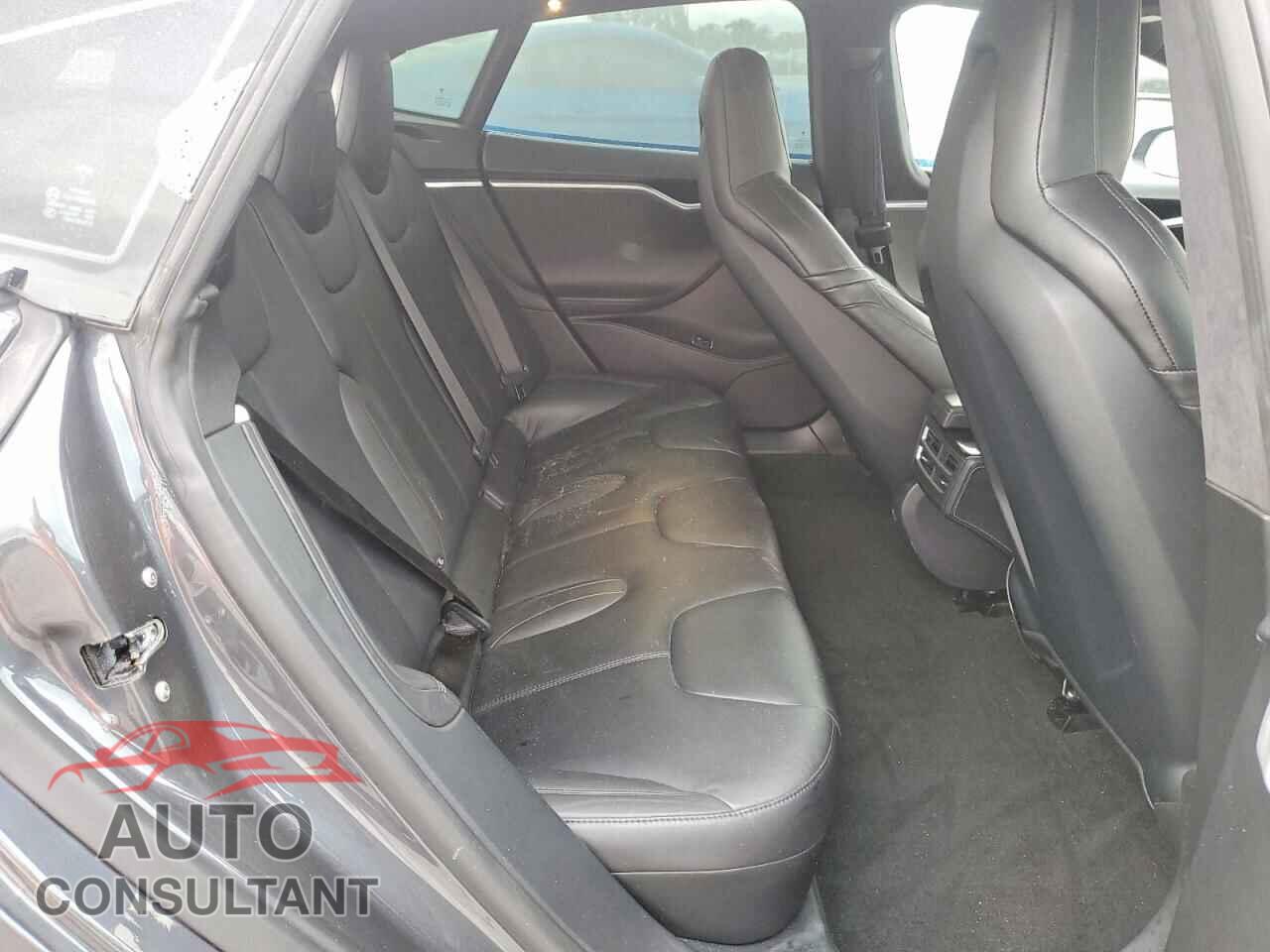 TESLA MODEL S 2015 - 5YJSA1E20FF118419