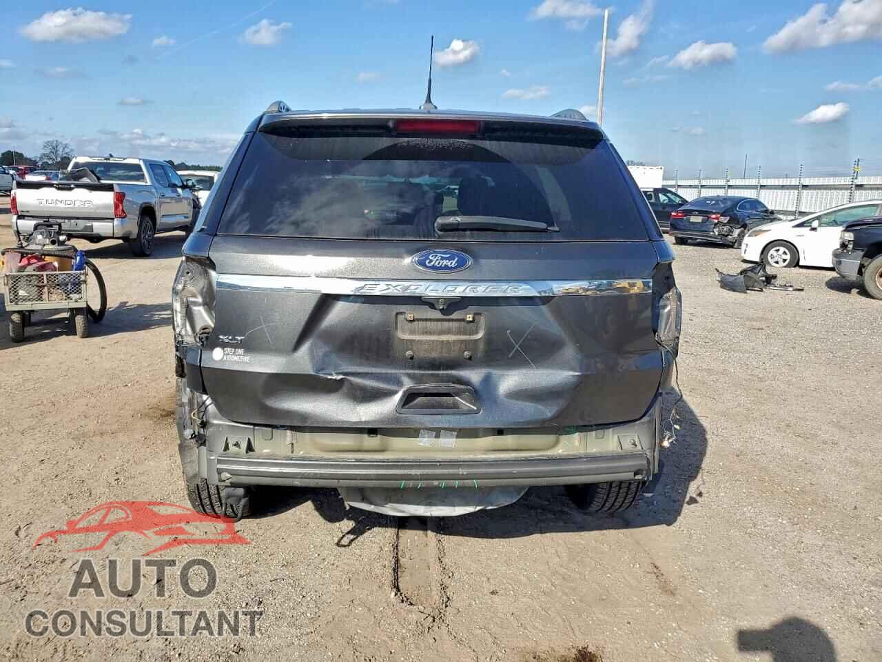 FORD EXPLORER 2018 - 1FM5K7D80JGB04291